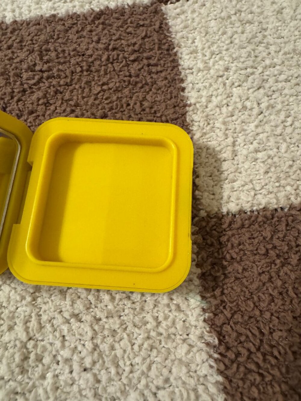 Starface Large Yellow Compact Box - Empty - Picture 3 of 4